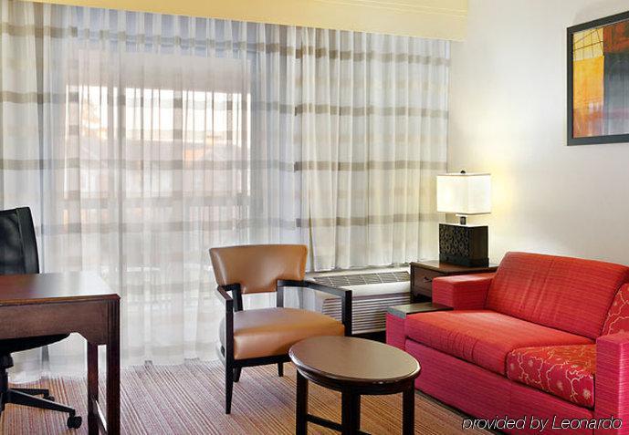 Отель Courtyard By Marriott Houston Northwest Экстерьер фото